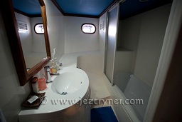 The bathroom, Junior suite #4, Sachika, Male, Maldives, Indian Ocean, Asia.